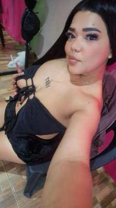 Foto galeria 7 de Mia Nikol - Puta y chica prepaga independiente Ñemby - Central
